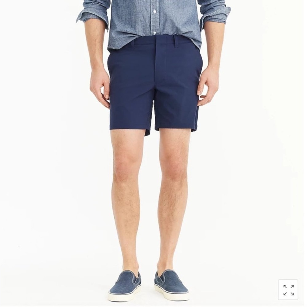 Men's J. Crew Navy 9” Tech Shorts Sz 32